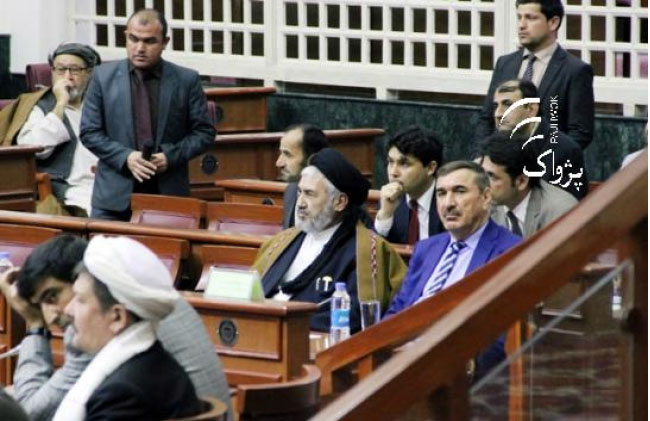 برخى اعضاى ولسى جرگه:  وزير خارجه استيضاح شود